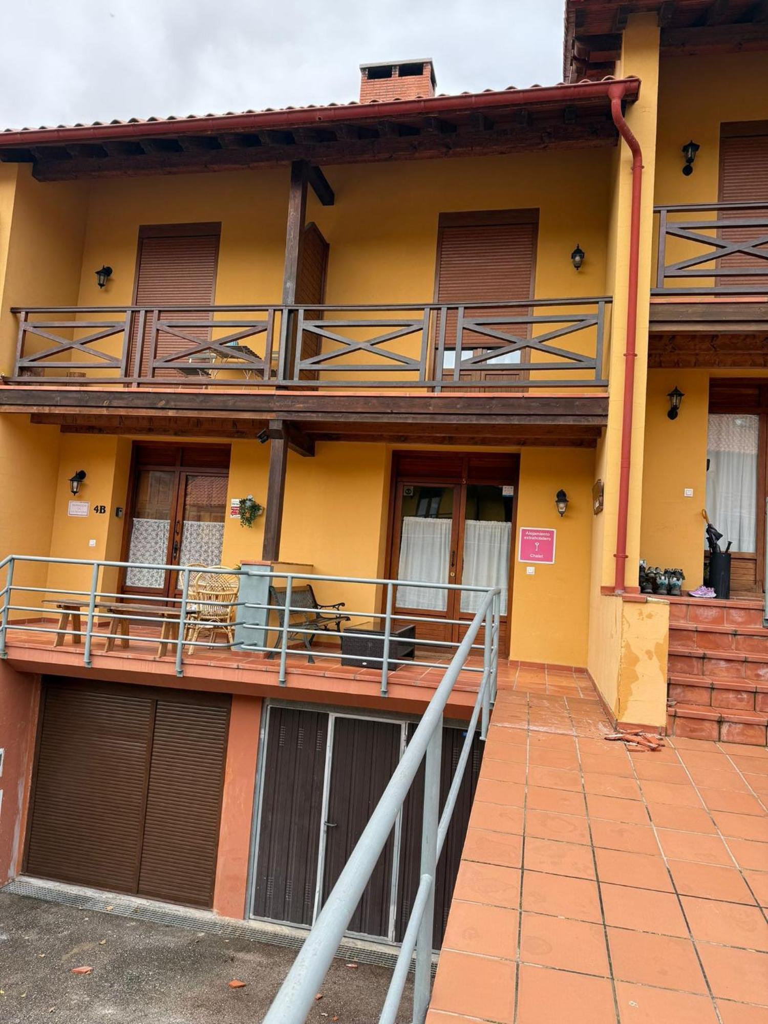Chalet Turistico La Jenduda Охедо Экстерьер фото